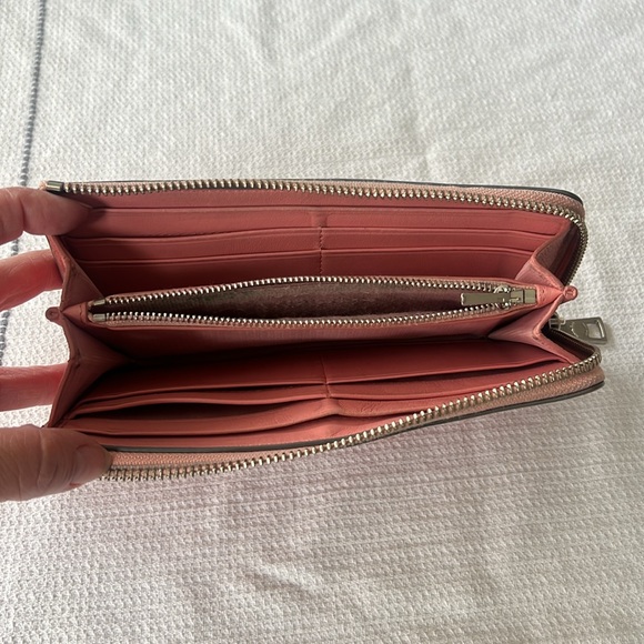 Adorable Pink Coach Wallet - Picture 6 of 6